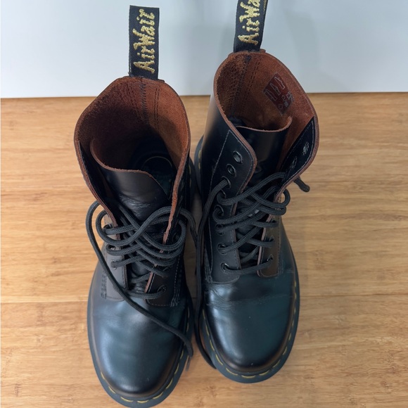 Dr. Martens 1460 MADE IN ENGLAND LACE-UP BOOTS - Picture 4 of 11